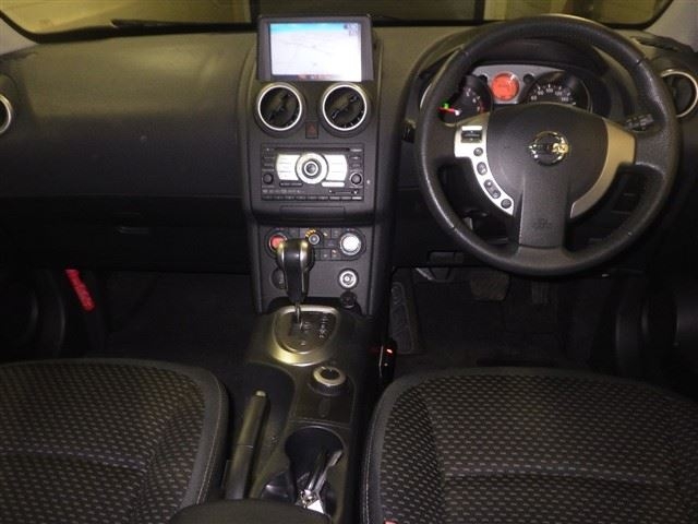 NISSAN DUALIS