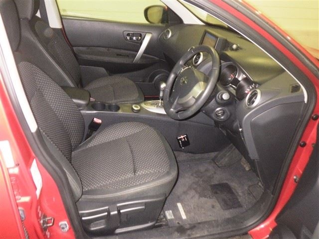 NISSAN DUALIS