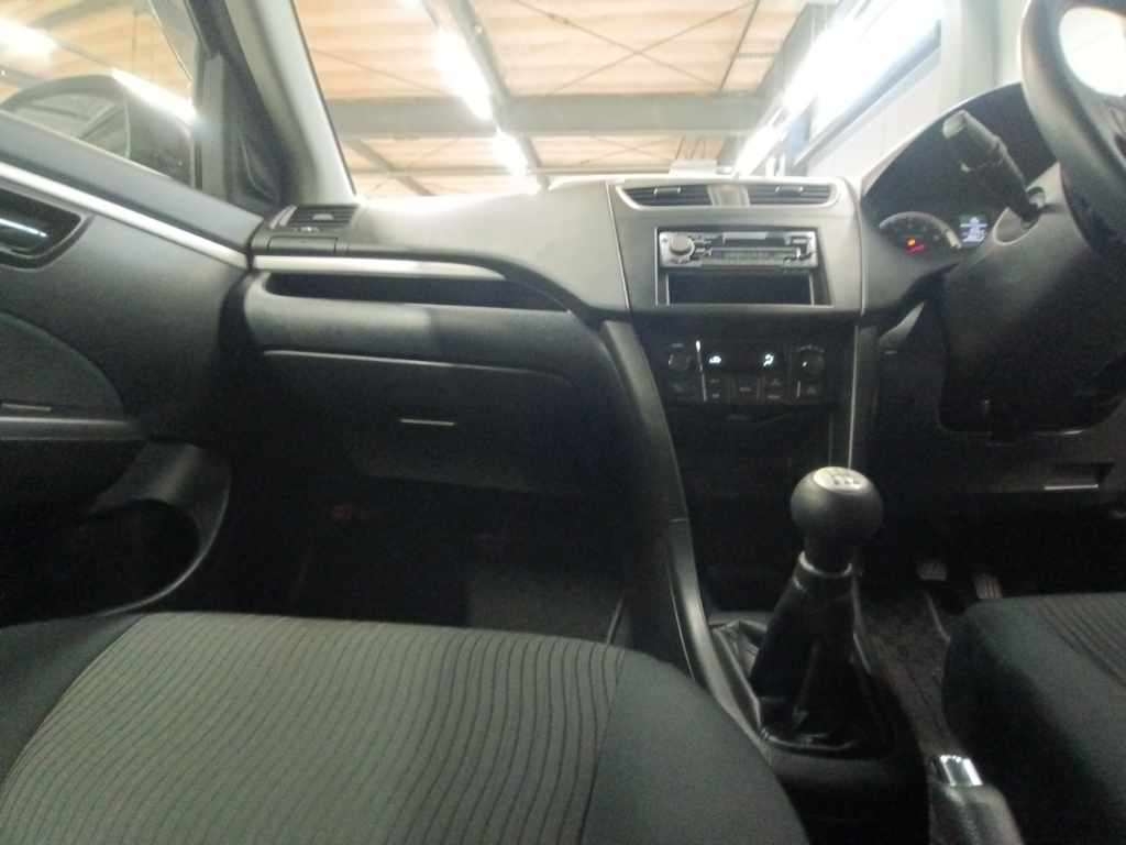 SUZUKI SWIFT