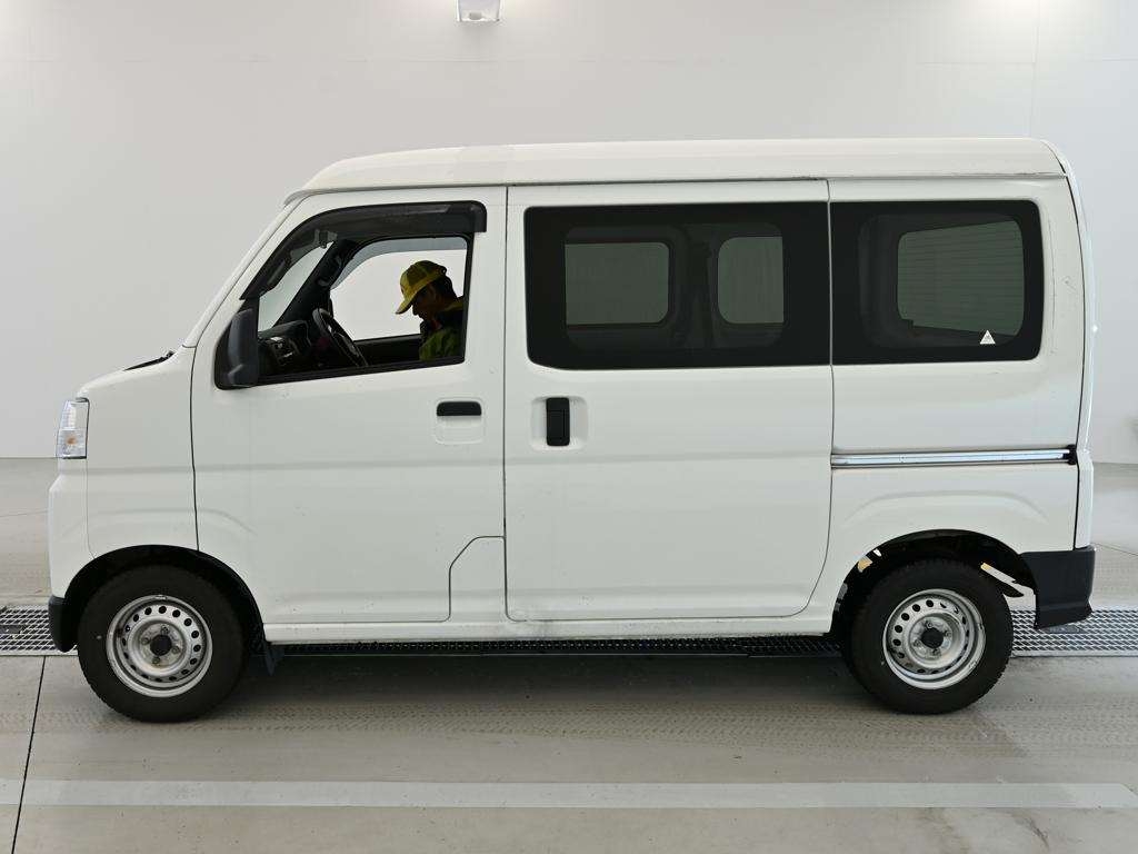 TOYOTA PIXIS VAN