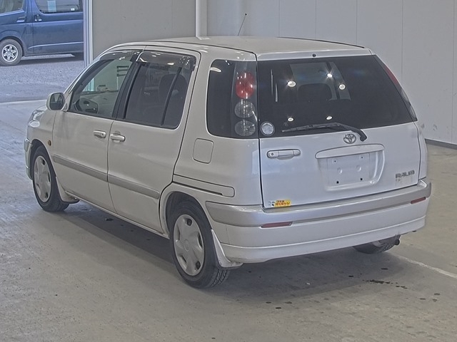 TOYOTA RAUM