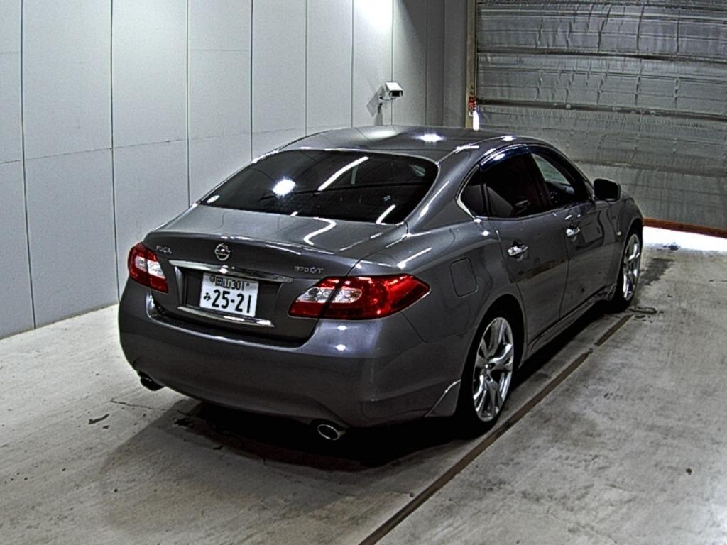 NISSAN FUGA