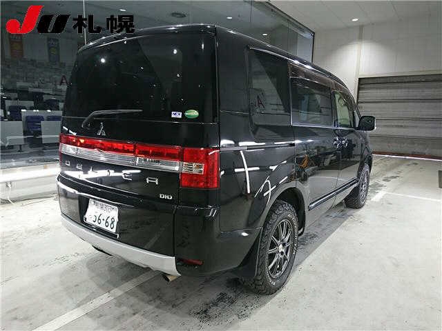 MITSUBISHI DELICA D:5