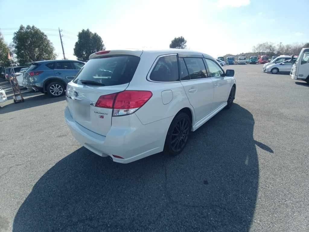 SUBARU LEGACY