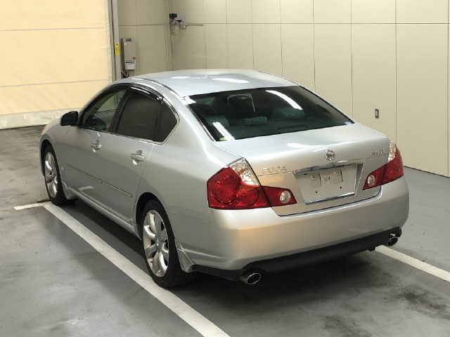 NISSAN FUGA