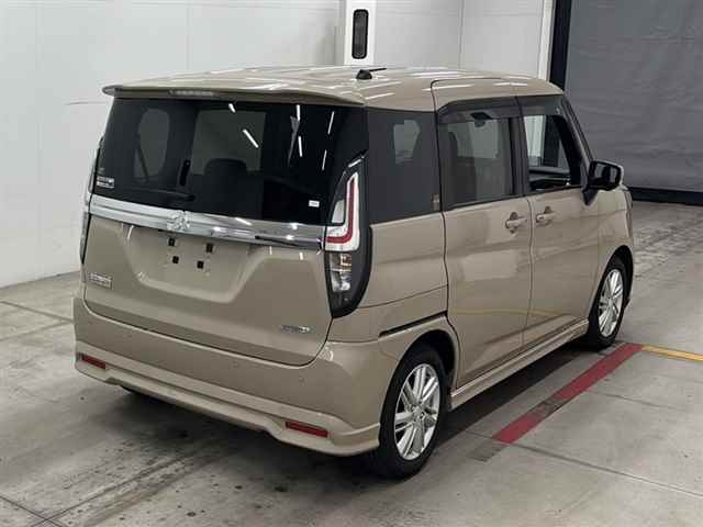 MITSUBISHI DELICA D:2