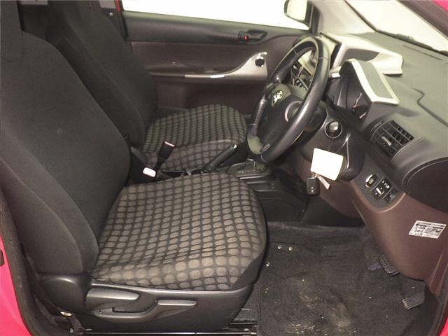 TOYOTA IQ
