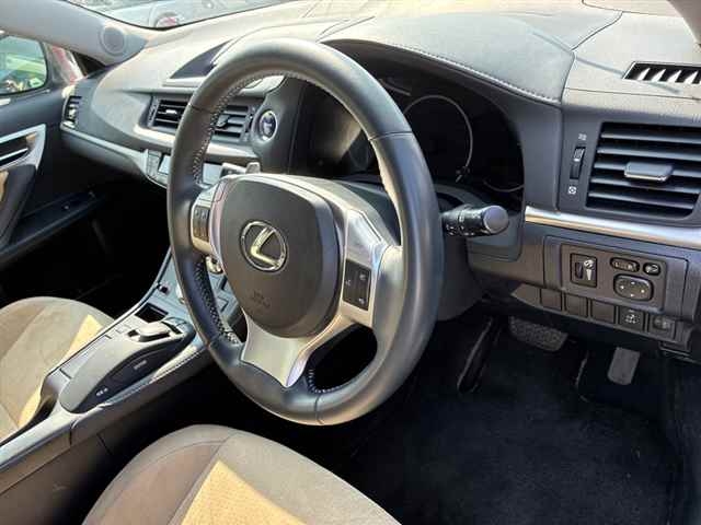 LEXUS CT200H