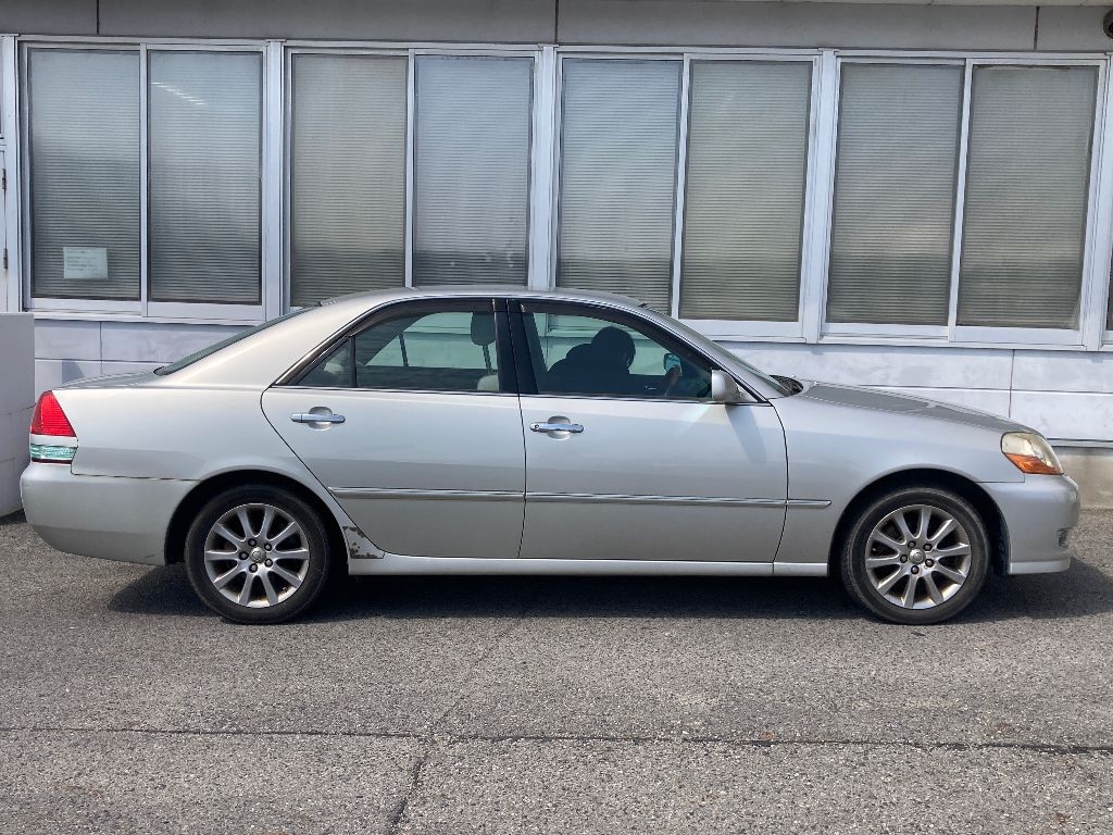 TOYOTA MARK II