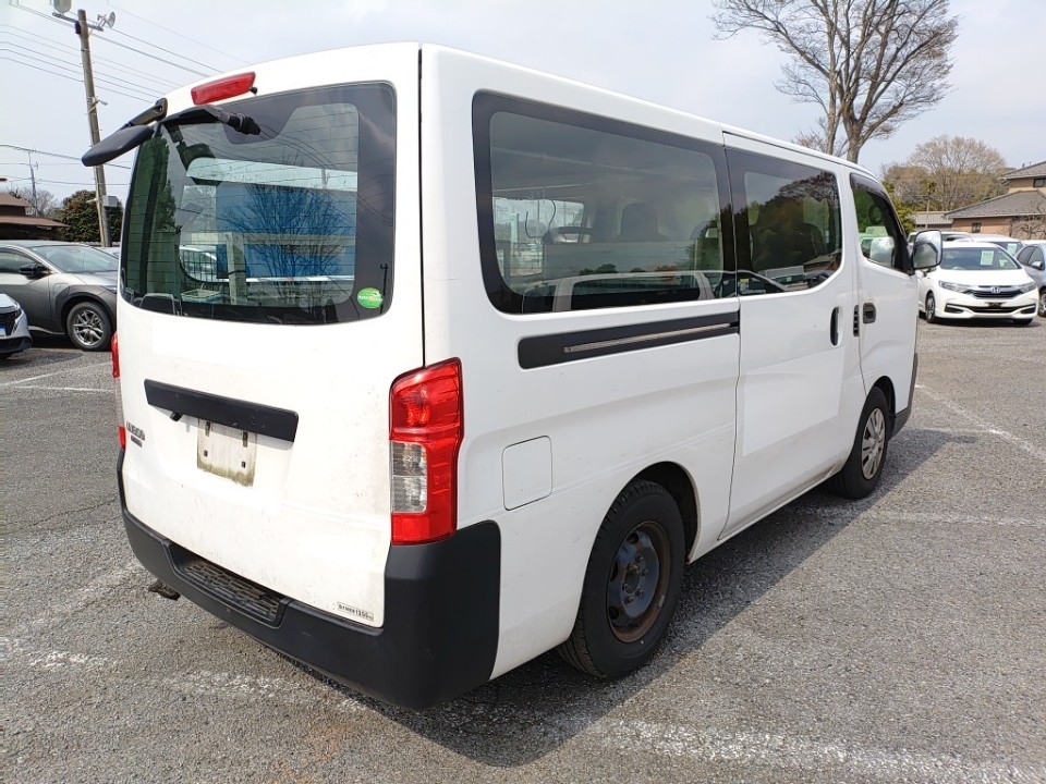 NISSAN NV350 CARAVAN