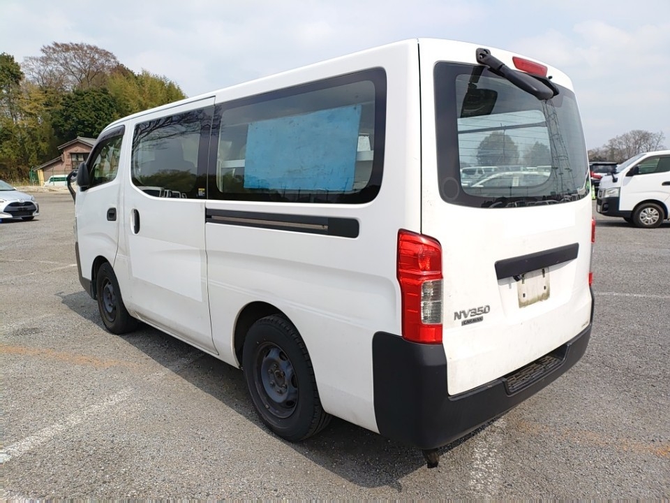 NISSAN NV350 CARAVAN