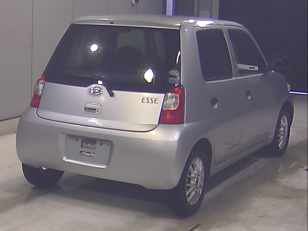 DAIHATSU ESSE