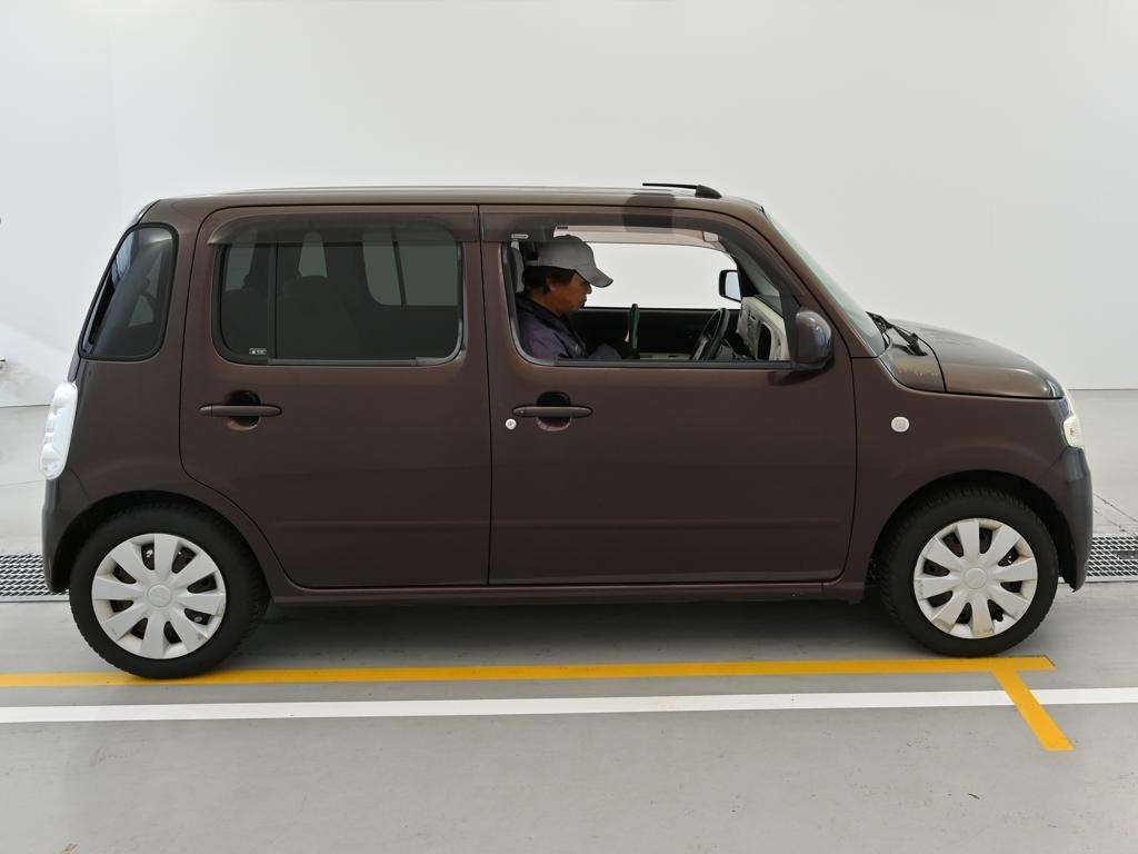 DAIHATSU MIRA COCOA