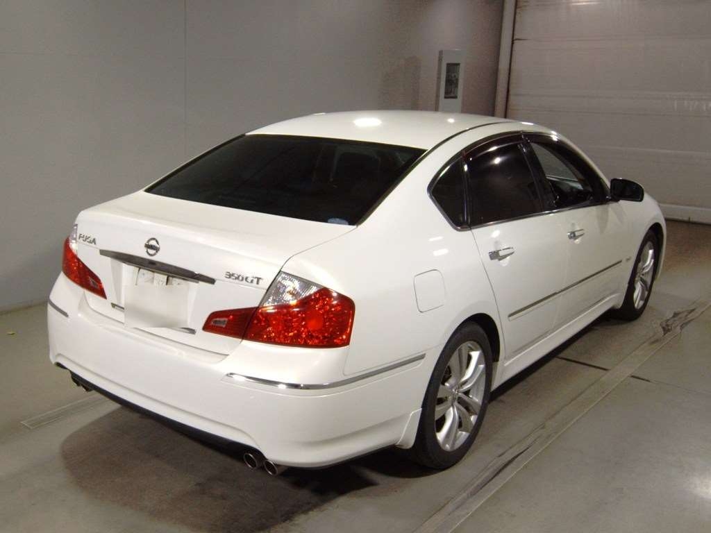 NISSAN FUGA
