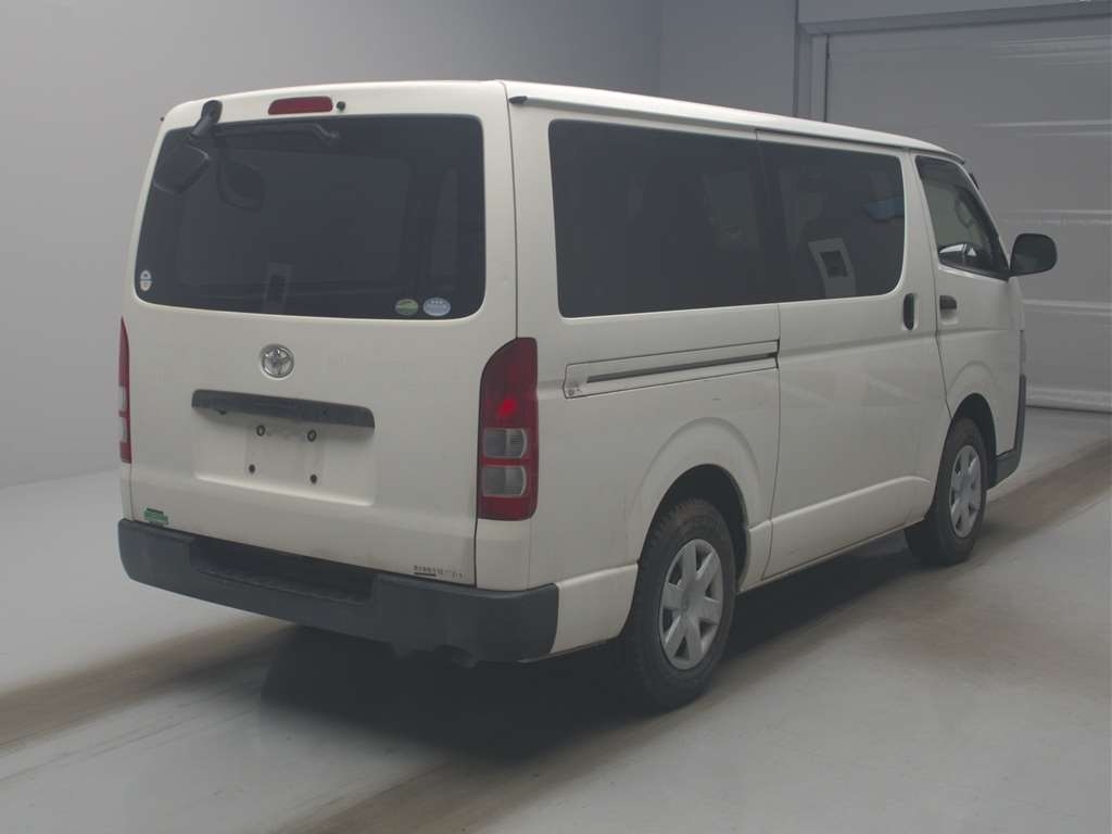 TOYOTA REGIUS ACE