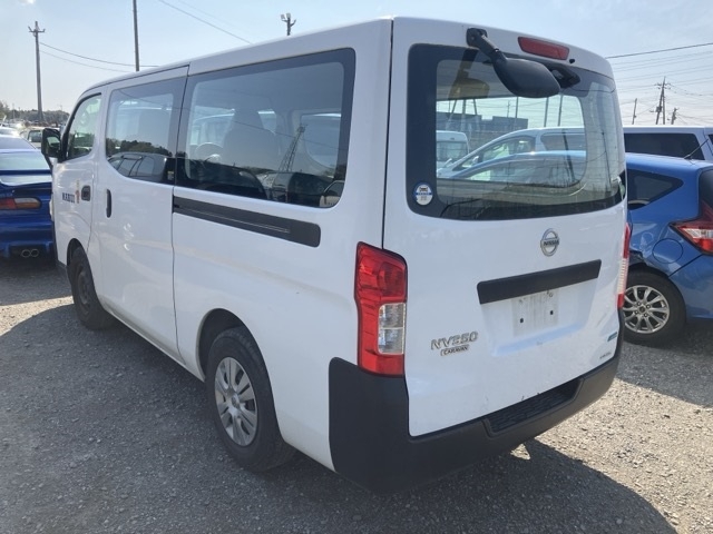 NISSAN NV350 CARAVAN