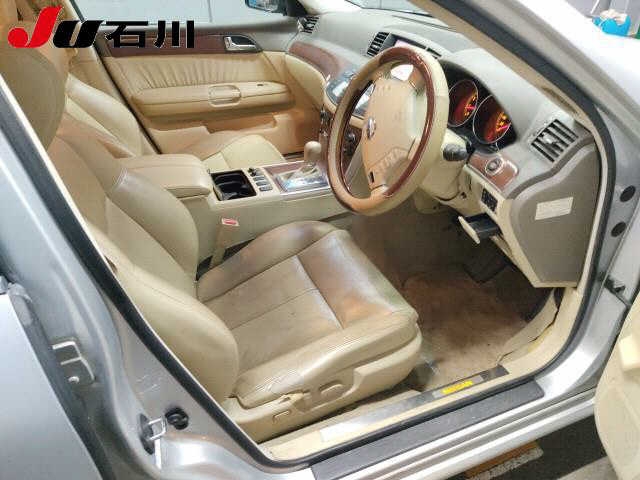 NISSAN FUGA