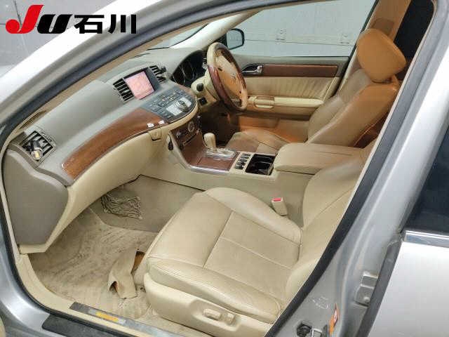 NISSAN FUGA