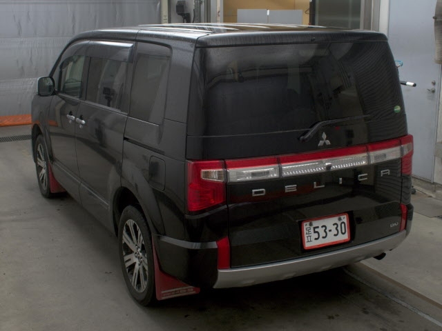MITSUBISHI DELICA D:5