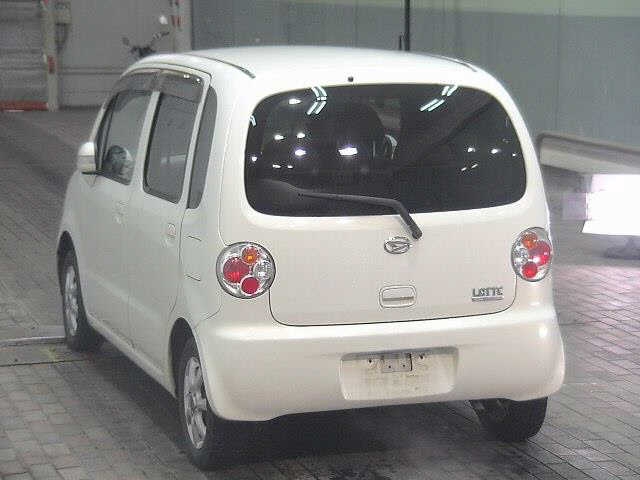 DAIHATSU MOVE LATTE