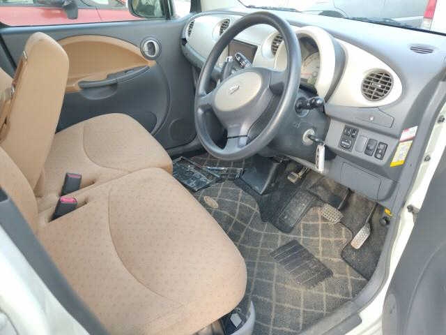 DAIHATSU MOVE LATTE