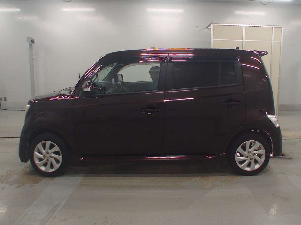 TOYOTA BB