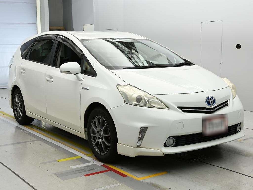 TOYOTA PRIUS ALPHA