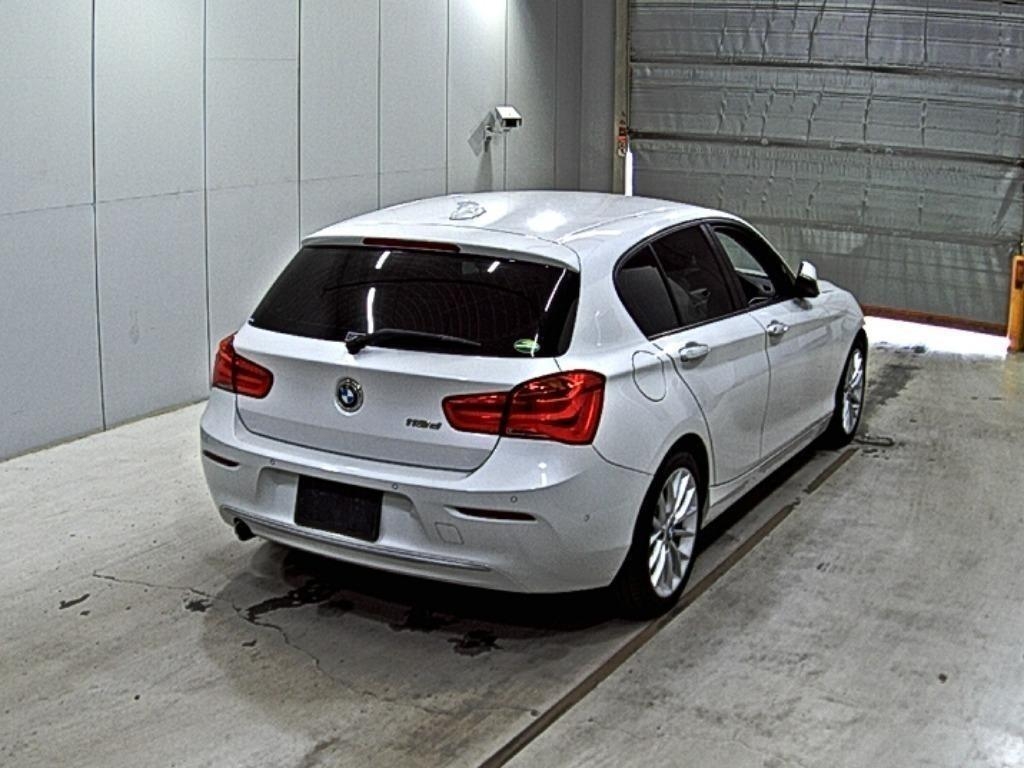 BMW 1-SERIES