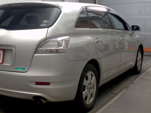 TOYOTA MARK X ZIO