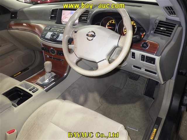 NISSAN FUGA
