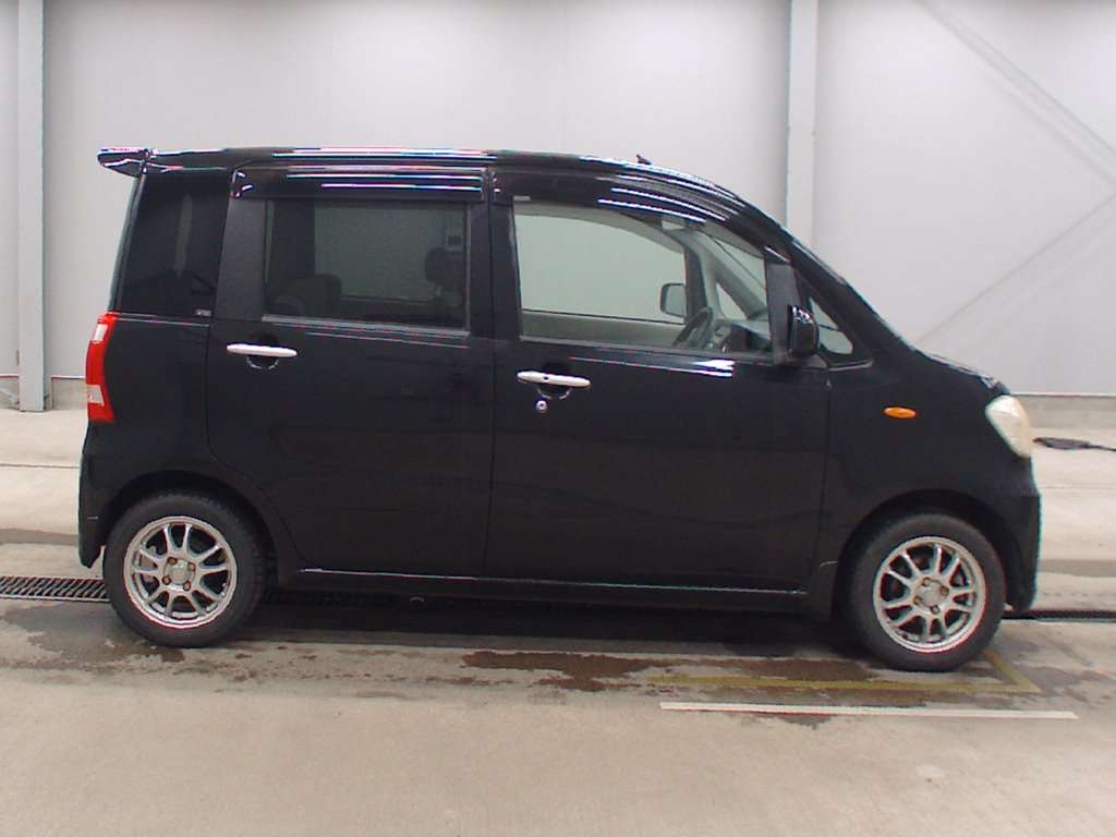 SUBARU LUCRA