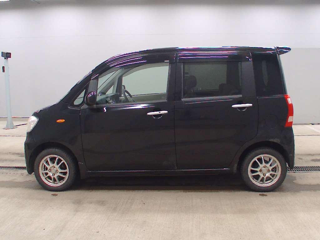 SUBARU LUCRA