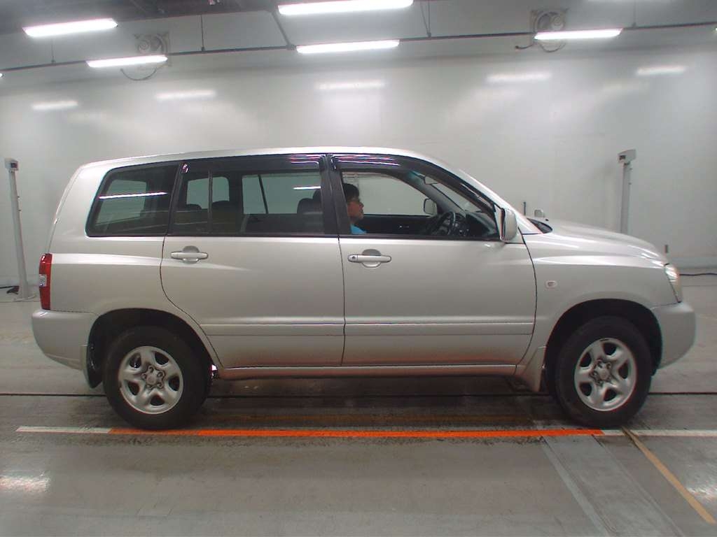 TOYOTA KLUGER V