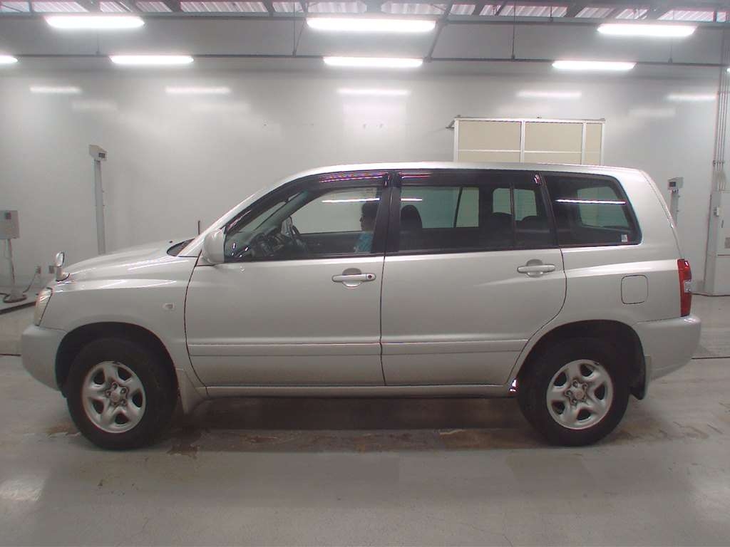 TOYOTA KLUGER V