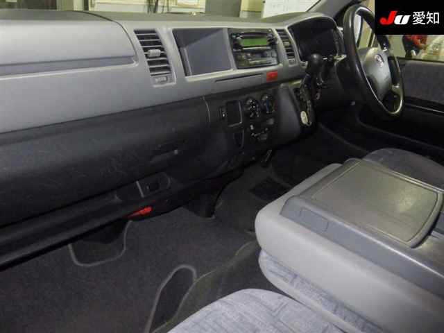 TOYOTA REGIUS ACE