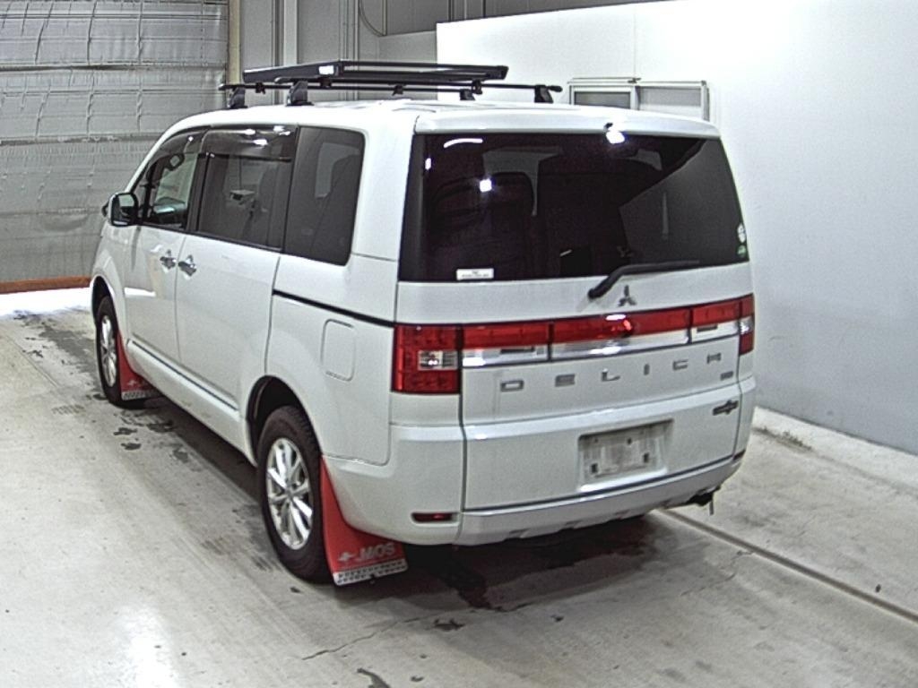 MITSUBISHI DELICA D:5