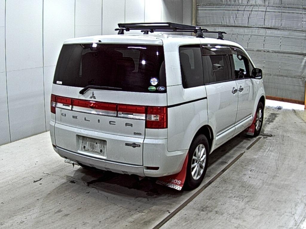 MITSUBISHI DELICA D:5