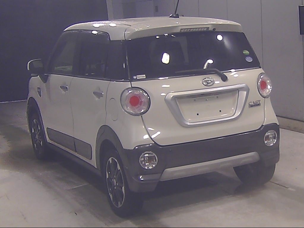 DAIHATSU CAST