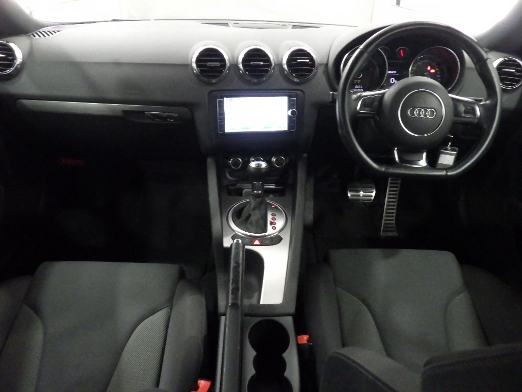 AUDI TT
