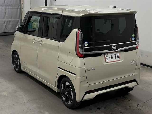 NISSAN ROOX