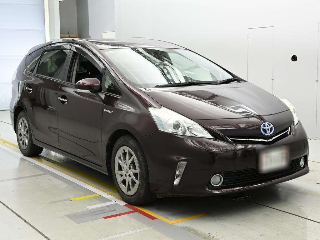 TOYOTA PRIUS ALPHA