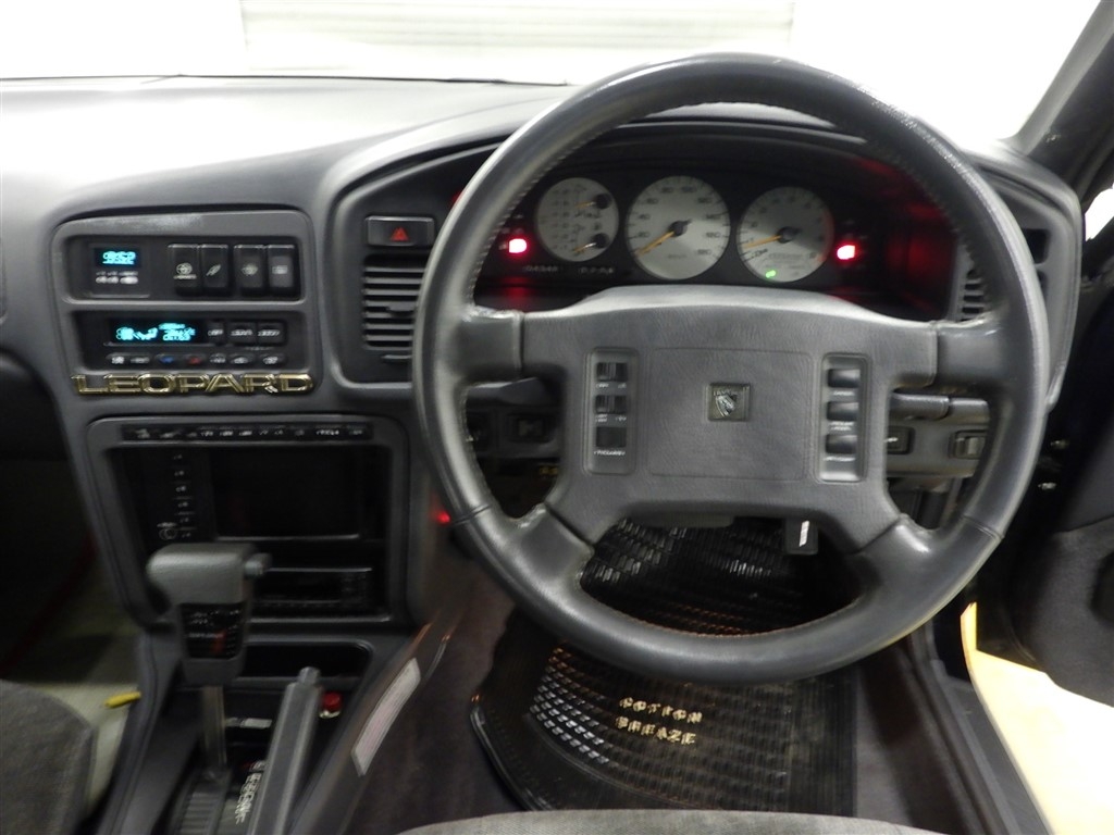 NISSAN LEOPARD