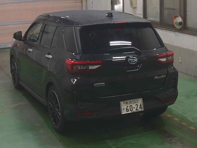 DAIHATSU ROCKY