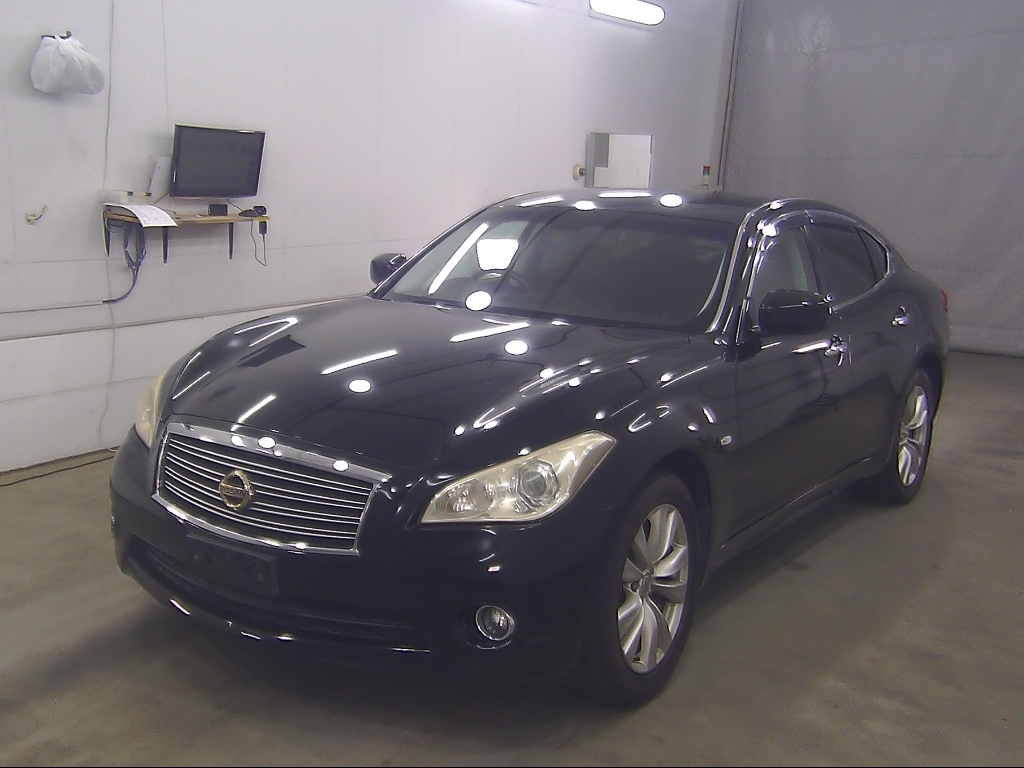 NISSAN FUGA
