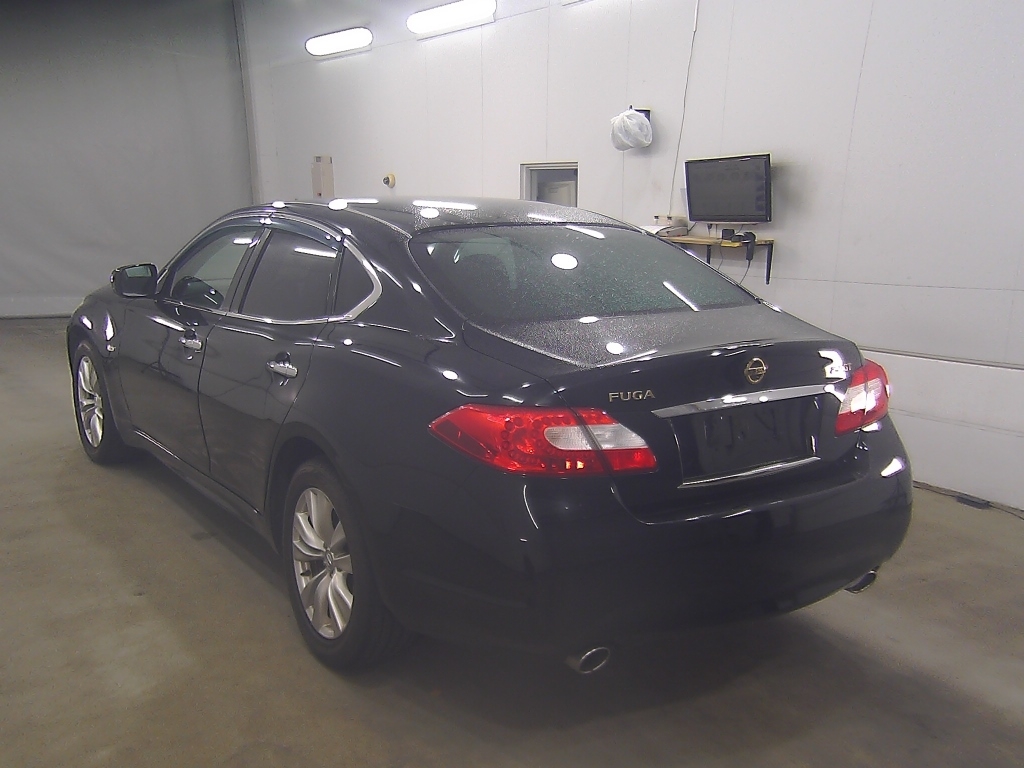 NISSAN FUGA