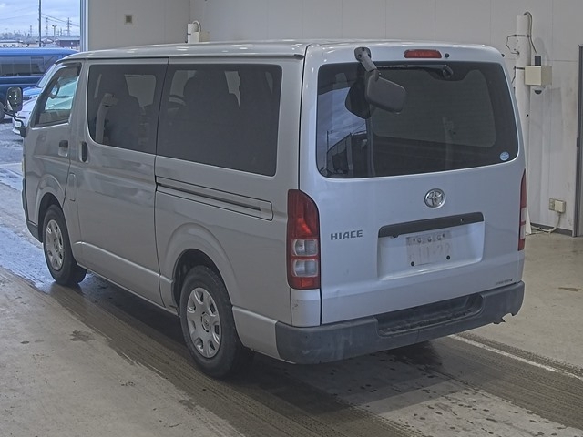 TOYOTA REGIUS ACE