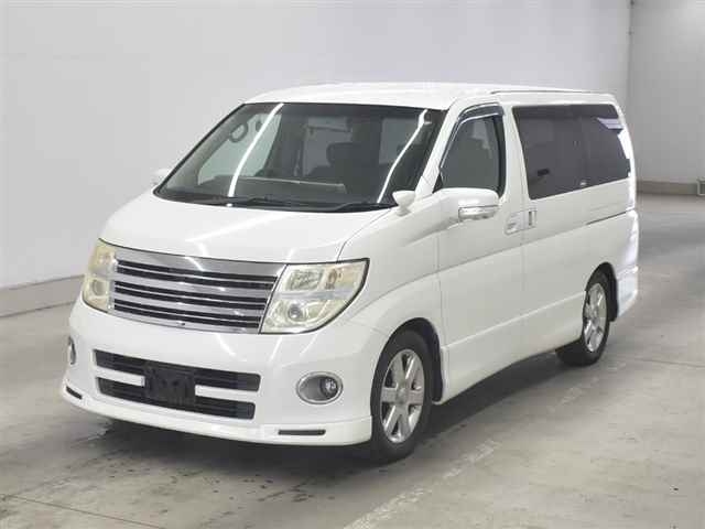 NISSAN ELGRAND