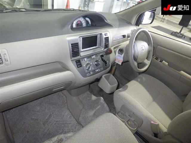 TOYOTA RAUM