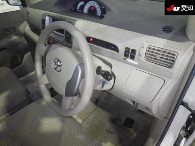 TOYOTA RAUM