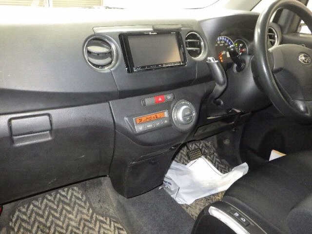 SUBARU LUCRA